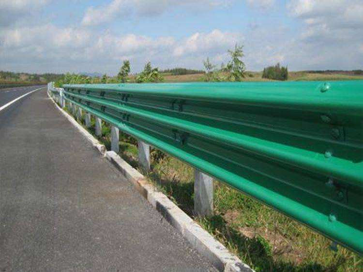 昌江高速路防撞护栏样式 乐东公路波形护栏生产