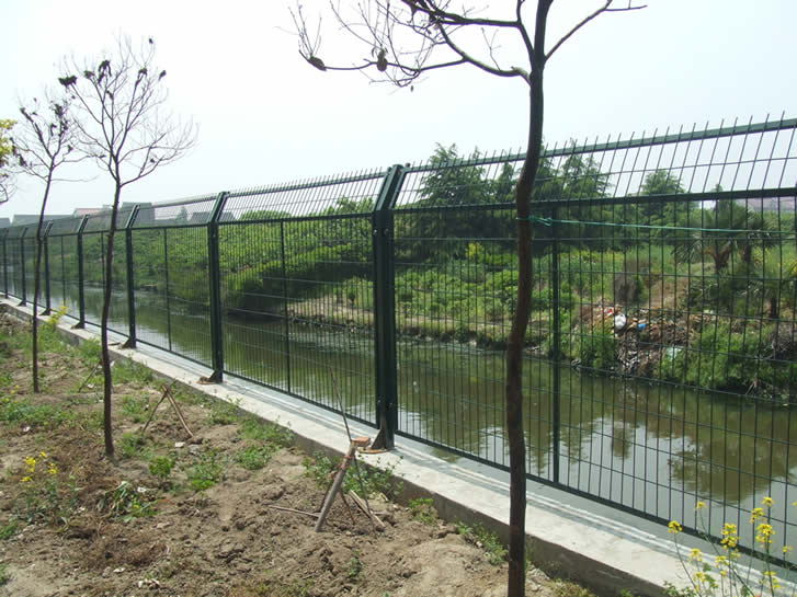 水源地护栏网|水源地隔离栏|水源地隔离网