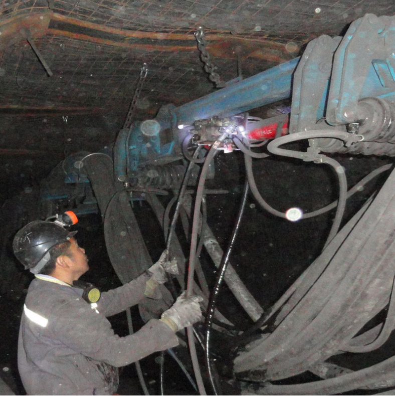 内蒙古煤矿电缆输送车 输送单轨吊