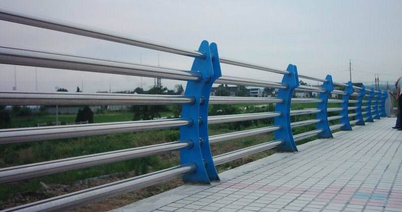 直销桥梁护栏锌钢护栏京式护栏的厂家