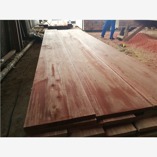 防腐木厂家定制加工红柳桉木板材源头直销