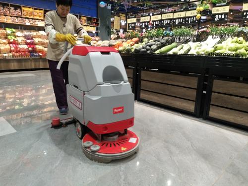 柳州超市用洗地机提升购物环境