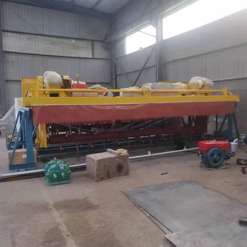 猪粪翻堆机多少钱一台、处理工艺特点