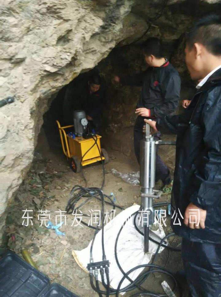 云贵川三省矿山无声膨胀岩石设备液压劈裂棒有人用吗