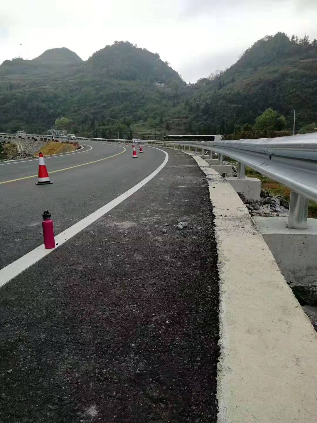 合宇高速公路护栏板厂家