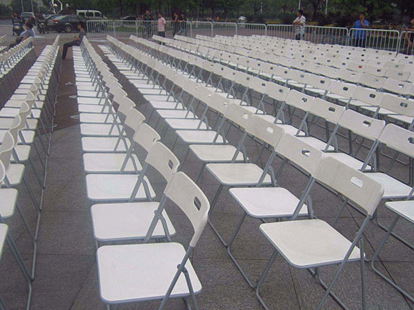 北京演出折叠椅出租 大型活动桌椅出租 会展庆典桌椅 沙发租赁厂家