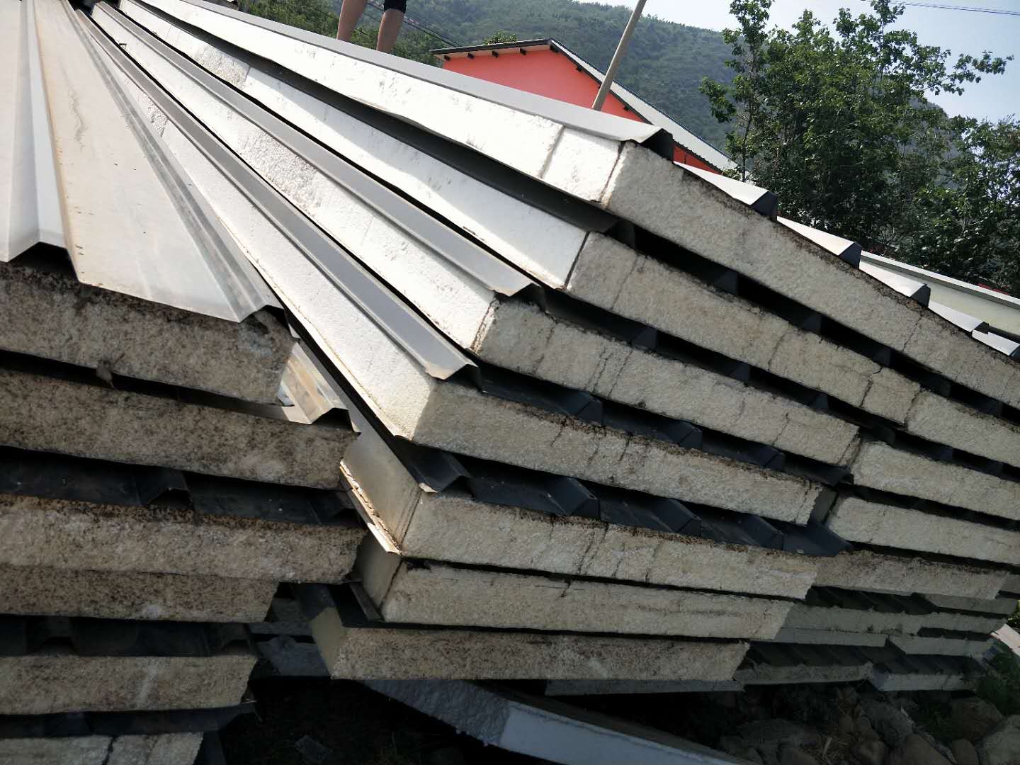 北京彩钢板回收北京地区常年回收二手彩钢板