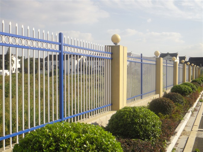 工业区护栏，学校围墙，锌钢护栏定做
