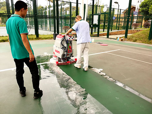 南宁室外篮球场用手推式洗地机清洁污垢干净彻底