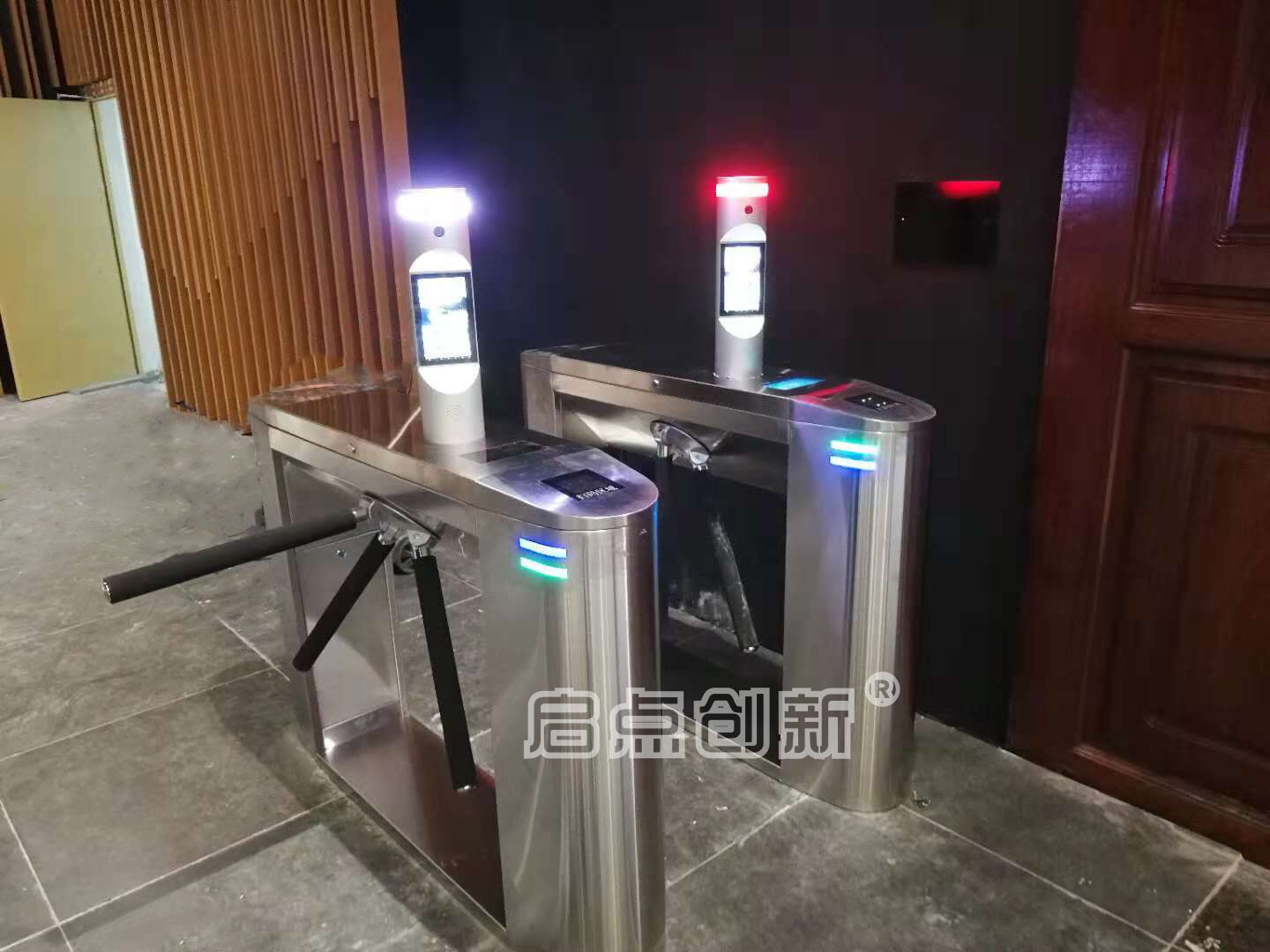 深圳健身房出入口闸机，人脸识别三辊闸，一卡通收费系统安装