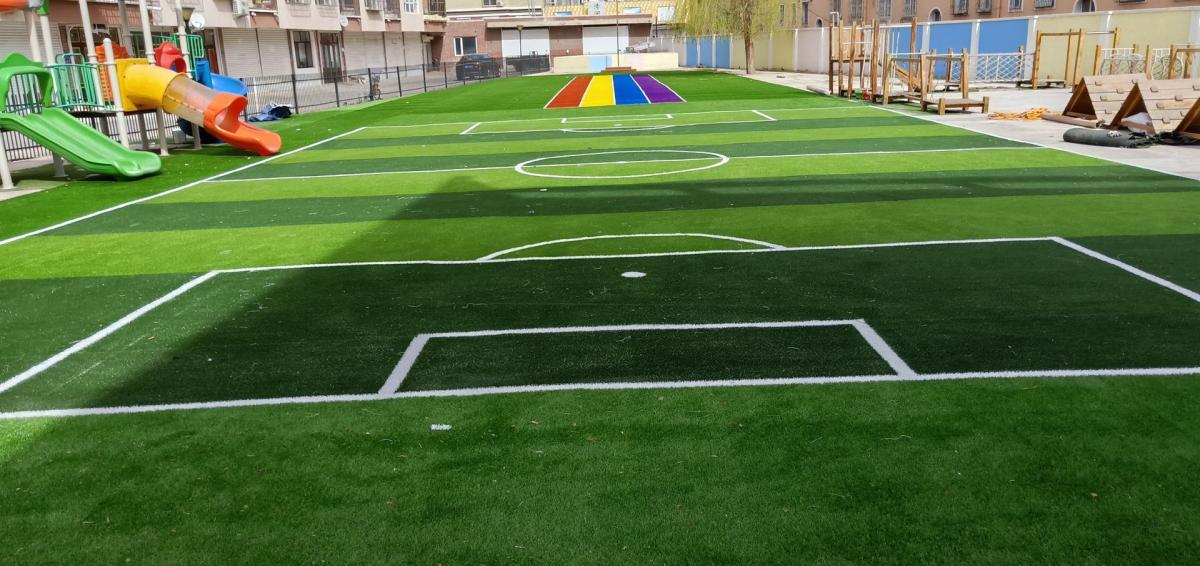学校操场足球场人造草坪价格