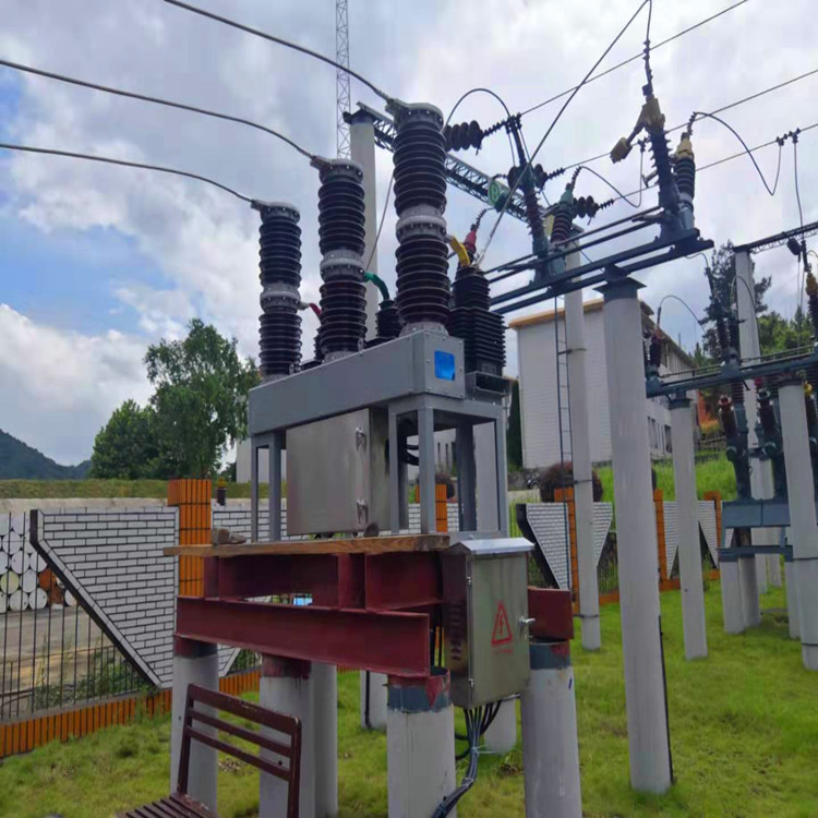 户外柱上35KV-ZW7-40.5高压真空断路器