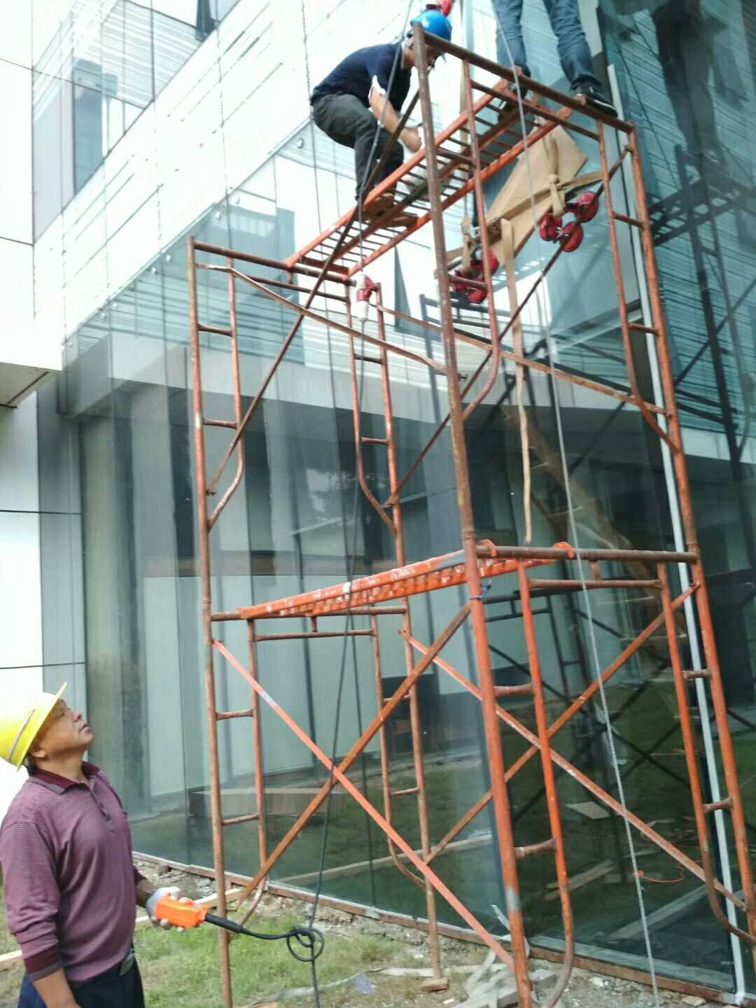 深圳龙华新区幕墙玻璃幕墙铝板维修更换