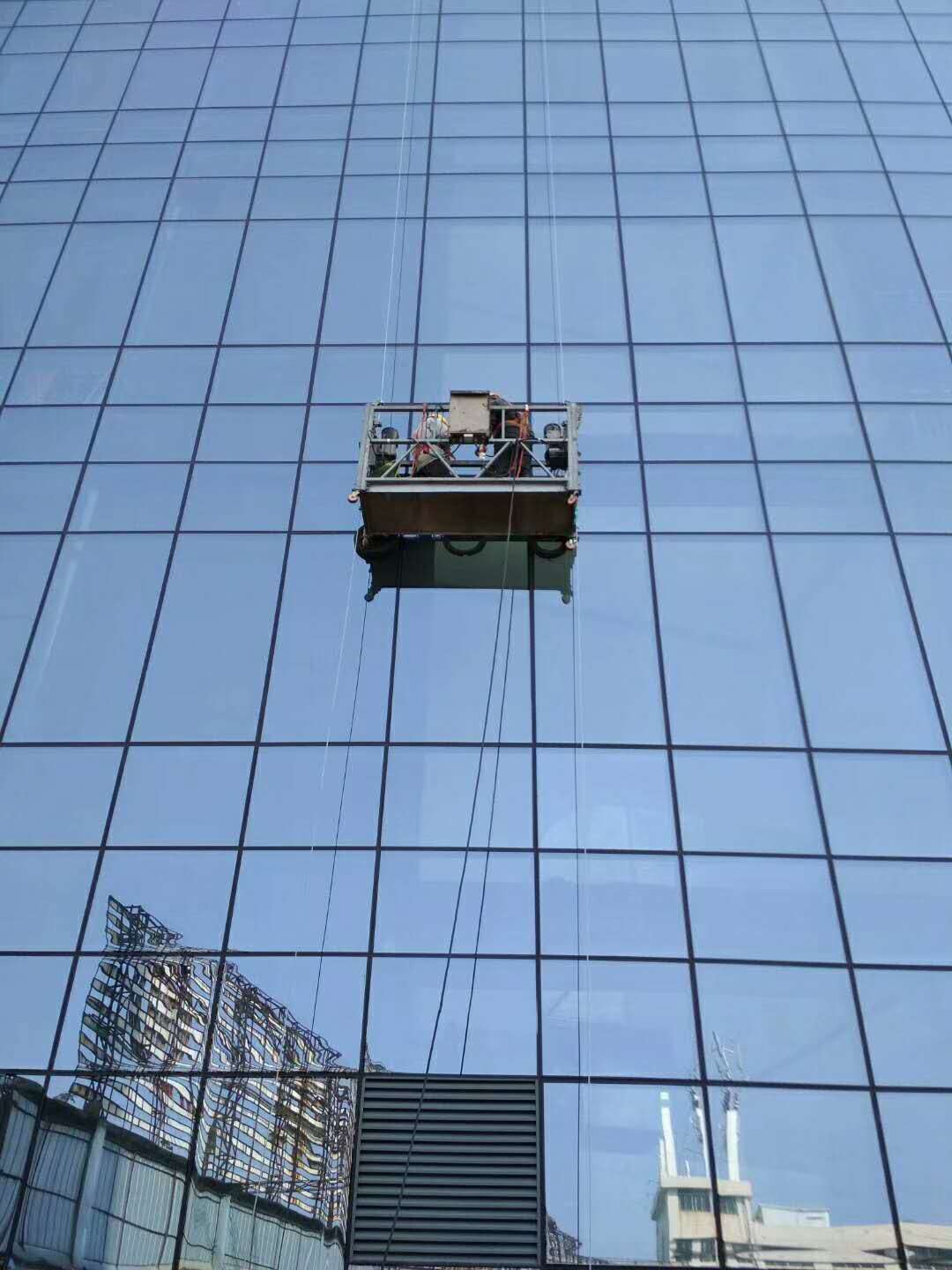 深圳光明新区整栋建筑幕墙玻璃工程安装