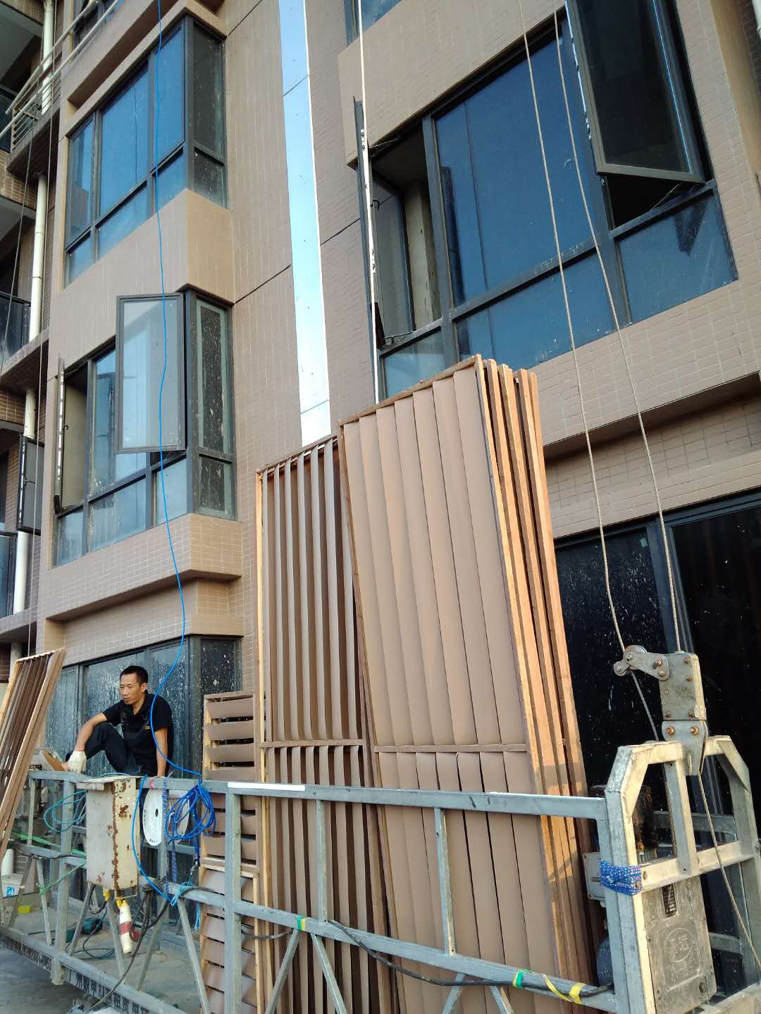 广州南沙幕墙玻璃更换安装拆卸