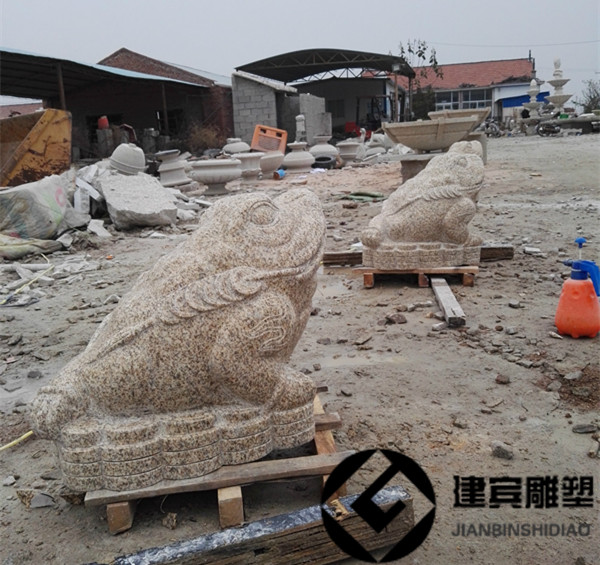 上海石雕金蟾大理石石头石刻金蟾雕塑