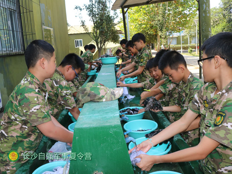 邵阳小学生夏令营-拓展训练夏令营-自强军旅