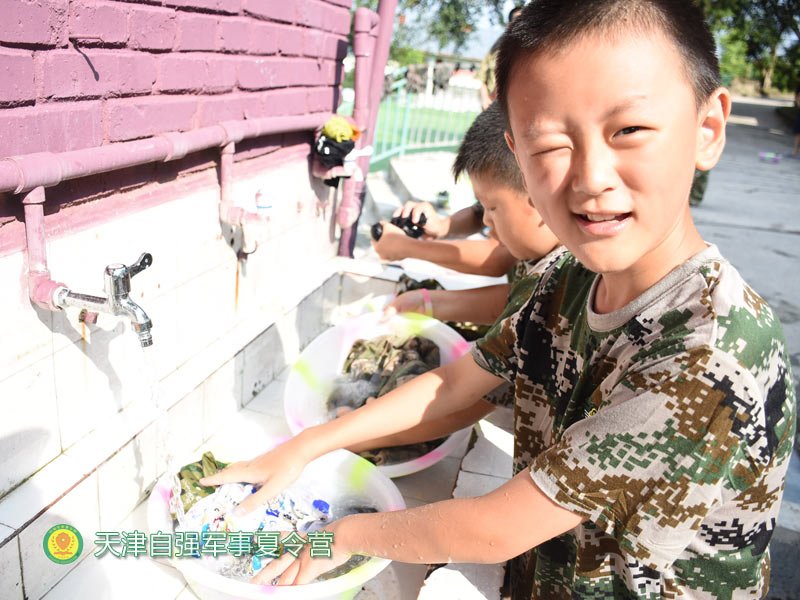 天津津南区青少年夏令营-户外体验夏令营-自强军训