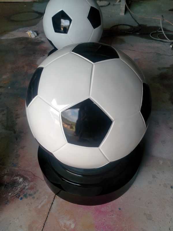 校园体院文化雕塑球场玻璃钢足球