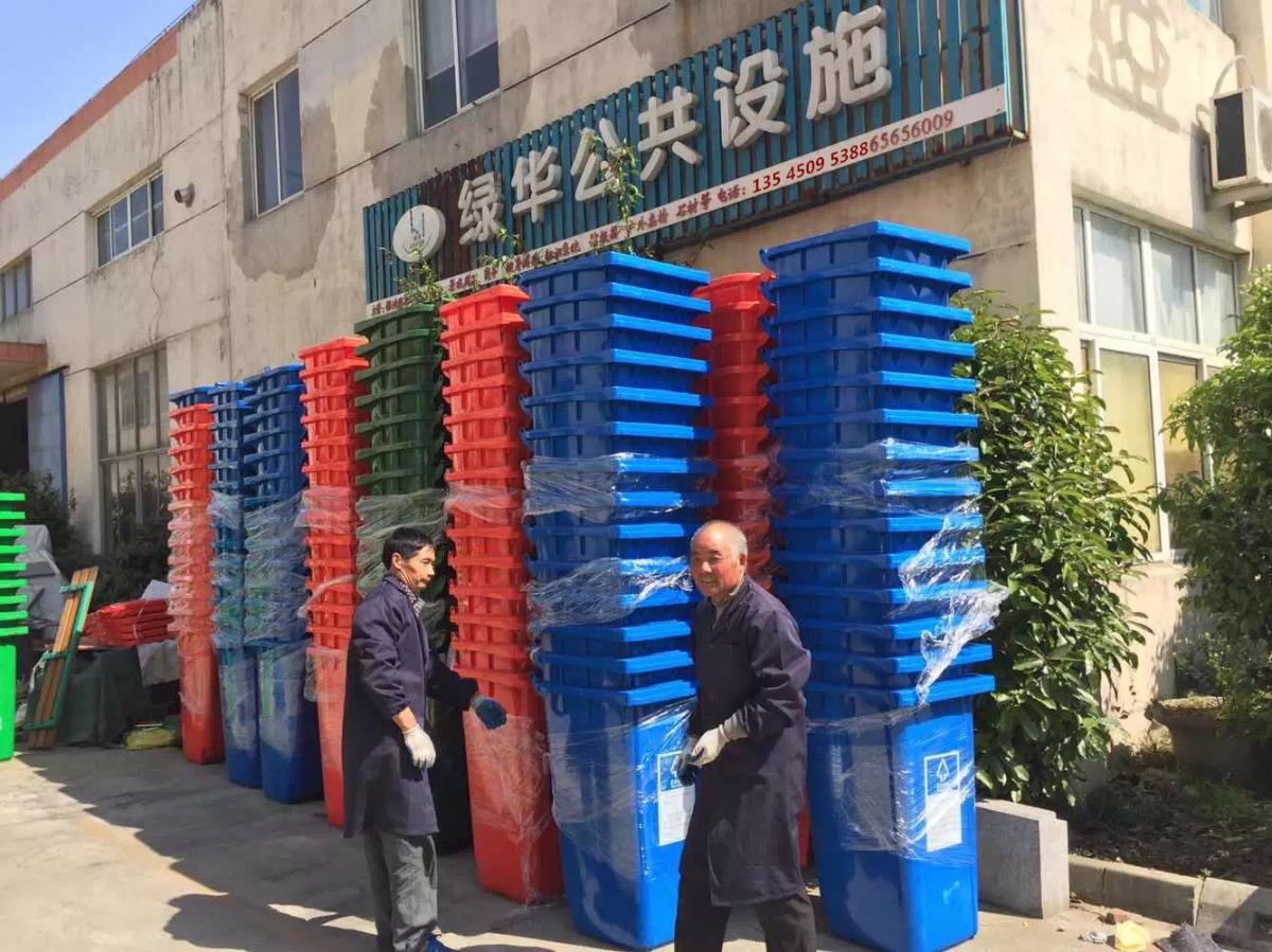 咸宁塑料垃圾桶厂家批发，环卫垃圾桶