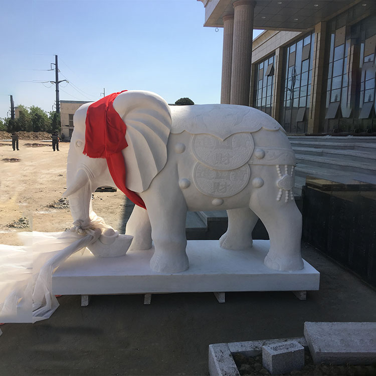 石雕大象在新中式设计家居中的作用